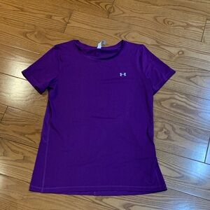 Under Armour women’s Tee in Bold Purple size small
